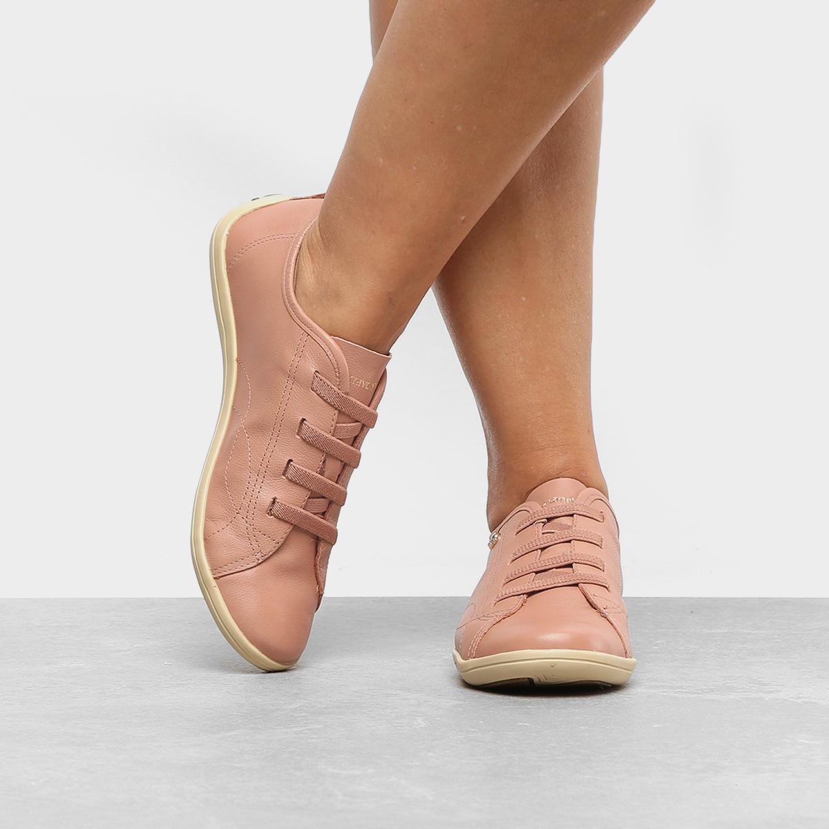tenis cravo e canela nude